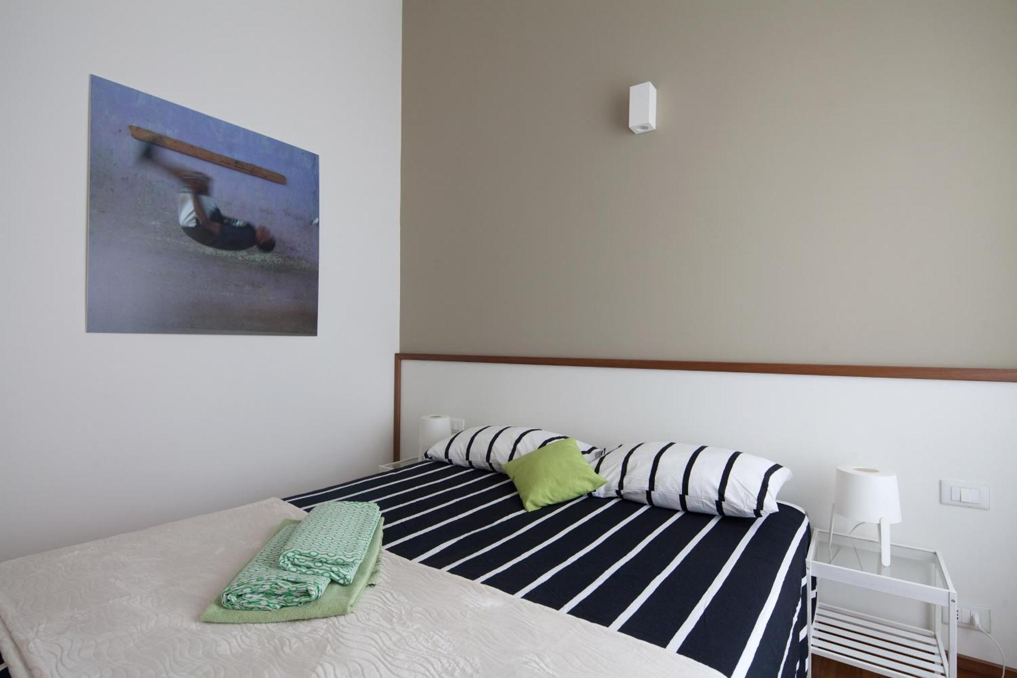 Cv5 - La Spezia City Center - Wide Modern Apartment Walking Distance To The Station To Cinque Terre - Big Terrace On The Roofs Exteriör bild