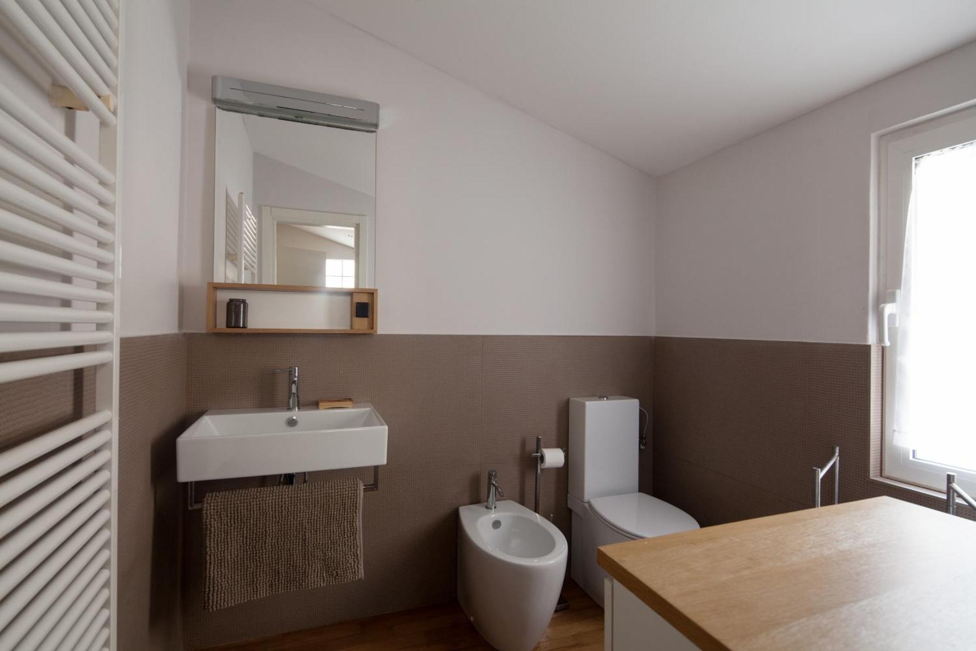 Cv5 - La Spezia City Center - Wide Modern Apartment Walking Distance To The Station To Cinque Terre - Big Terrace On The Roofs Exteriör bild