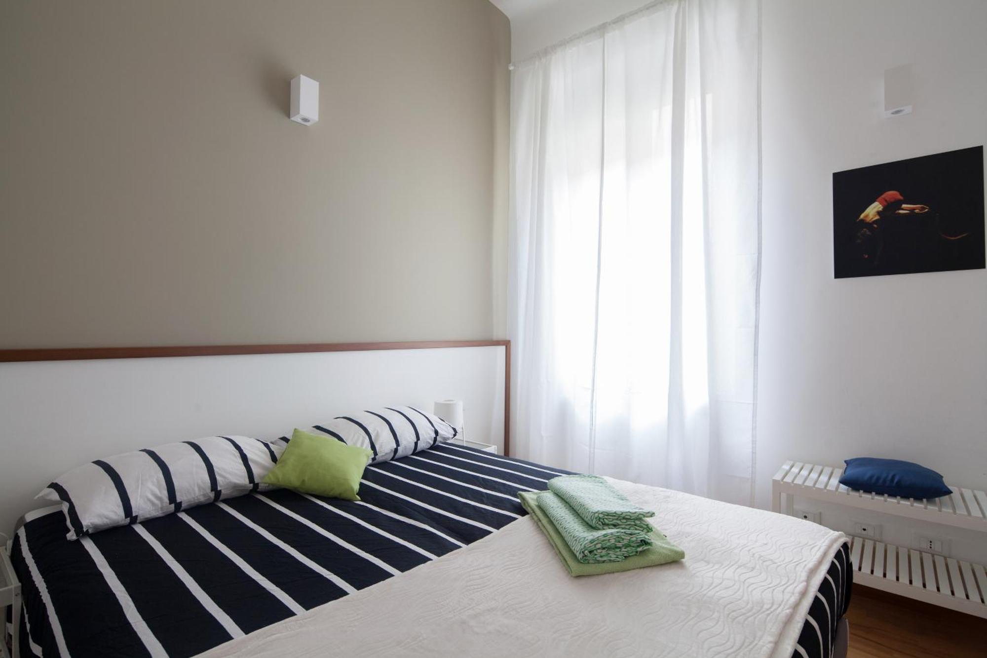 Cv5 - La Spezia City Center - Wide Modern Apartment Walking Distance To The Station To Cinque Terre - Big Terrace On The Roofs Exteriör bild