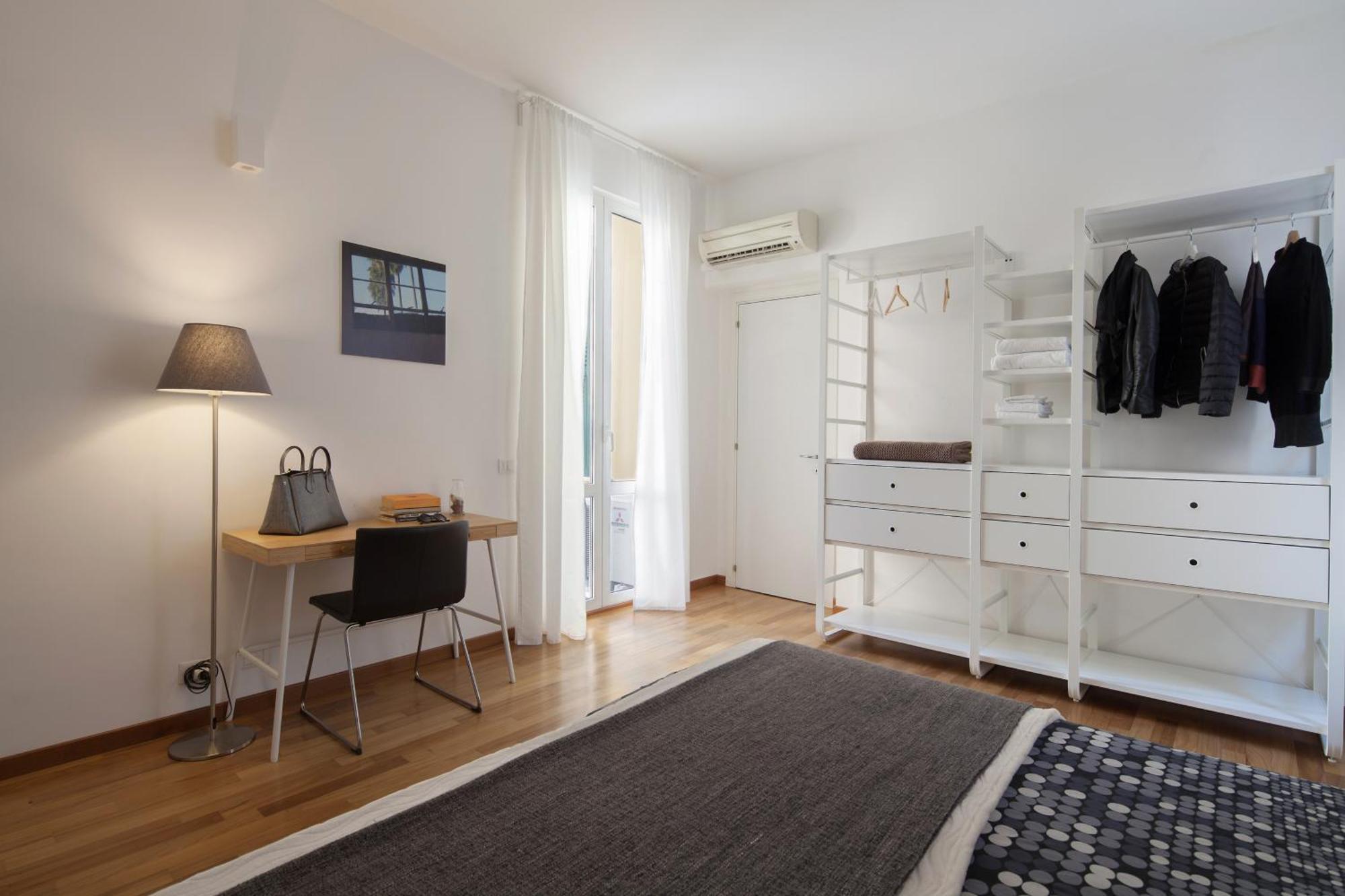 Cv5 - La Spezia City Center - Wide Modern Apartment Walking Distance To The Station To Cinque Terre - Big Terrace On The Roofs Exteriör bild