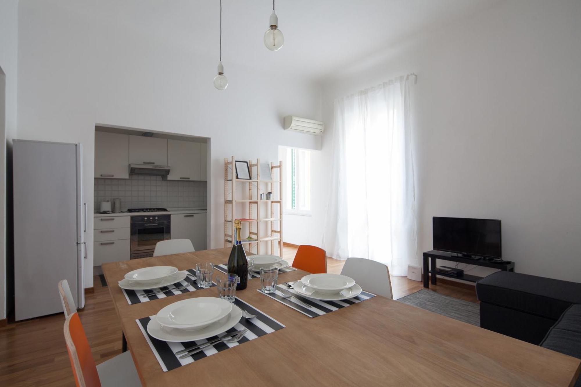 Cv5 - La Spezia City Center - Wide Modern Apartment Walking Distance To The Station To Cinque Terre - Big Terrace On The Roofs Exteriör bild